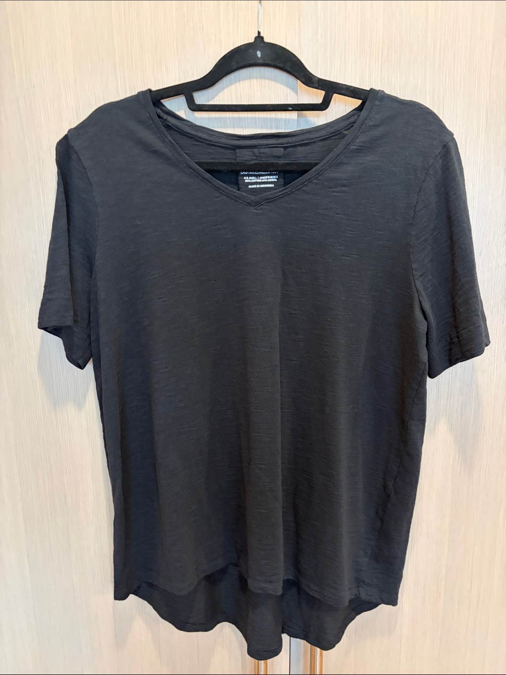 Chico's Black “the ultimate tee” V-Neck Short Sleeve Tee